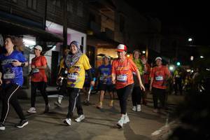 BIB: 3211, 3983, 3427
                            <button type="button" onclick="openModal(26251659)" class="btn btn-primary btn-sm float-right btn-popup" data-toggle="modal" data-target=".modal-high-quality">
                        <i class="fas fa-shopping-cart"></i> Add to Cart
                    </button>
                                            <button type="button" onclick="isThisMe(26251659, true)" class="btn btn-success btn-sm float-right btn-popup btn-isme hidden" data-toggle="tooltip" data-placement="bottom" title="นี่คือรูปของคุณใช่ไหม คลิกที่นี่เพื่อเอาเข้าอัลบั้ม">
                        <i class="fas fa-plus"></i> Add to album
                    </button>
                    <button type="button" onclick="isThisMe(26251659, false)" class="btn btn-warning btn-sm float-right btn-popup btn-isnotme hidden">
                        <i class="fas fa-ban"></i> Remove from album
                    </button>