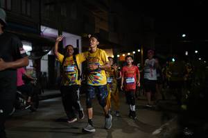 BIB: 051, 4332
                            <button type="button" onclick="openModal(26222305)" class="btn btn-primary btn-sm float-right btn-popup" data-toggle="modal" data-target=".modal-high-quality">
                        <i class="fas fa-shopping-cart"></i> Add to Cart
                    </button>
                                            <button type="button" onclick="isThisMe(26222305, true)" class="btn btn-success btn-sm float-right btn-popup btn-isme hidden" data-toggle="tooltip" data-placement="bottom" title="นี่คือรูปของคุณใช่ไหม คลิกที่นี่เพื่อเอาเข้าอัลบั้ม">
                        <i class="fas fa-plus"></i> Add to album
                    </button>
                    <button type="button" onclick="isThisMe(26222305, false)" class="btn btn-warning btn-sm float-right btn-popup btn-isnotme hidden">
                        <i class="fas fa-ban"></i> Remove from album
                    </button>