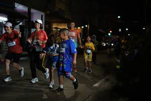 BIB: 3176
                            <button type="button" onclick="openModal(26222976)" class="btn btn-primary btn-sm float-right btn-popup" data-toggle="modal" data-target=".modal-high-quality">
                        <i class="fas fa-shopping-cart"></i> Add to Cart
                    </button>
                                            <button type="button" onclick="isThisMe(26222976, true)" class="btn btn-success btn-sm float-right btn-popup btn-isme hidden" data-toggle="tooltip" data-placement="bottom" title="นี่คือรูปของคุณใช่ไหม คลิกที่นี่เพื่อเอาเข้าอัลบั้ม">
                        <i class="fas fa-plus"></i> Add to album
                    </button>
                    <button type="button" onclick="isThisMe(26222976, false)" class="btn btn-warning btn-sm float-right btn-popup btn-isnotme hidden">
                        <i class="fas fa-ban"></i> Remove from album
                    </button>