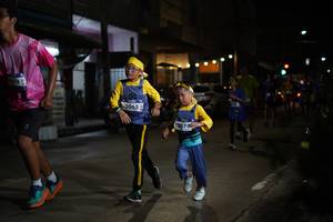 BIB: 3063, 3074
                            <button type="button" onclick="openModal(26222128)" class="btn btn-primary btn-sm float-right btn-popup" data-toggle="modal" data-target=".modal-high-quality">
                        <i class="fas fa-shopping-cart"></i> Add to Cart
                    </button>
                                            <button type="button" onclick="isThisMe(26222128, true)" class="btn btn-success btn-sm float-right btn-popup btn-isme hidden" data-toggle="tooltip" data-placement="bottom" title="นี่คือรูปของคุณใช่ไหม คลิกที่นี่เพื่อเอาเข้าอัลบั้ม">
                        <i class="fas fa-plus"></i> Add to album
                    </button>
                    <button type="button" onclick="isThisMe(26222128, false)" class="btn btn-warning btn-sm float-right btn-popup btn-isnotme hidden">
                        <i class="fas fa-ban"></i> Remove from album
                    </button>