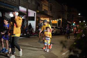 BIB: 1352
                            <button type="button" onclick="openModal(26256739)" class="btn btn-primary btn-sm float-right btn-popup" data-toggle="modal" data-target=".modal-high-quality">
                        <i class="fas fa-shopping-cart"></i> Add to Cart
                    </button>
                                            <button type="button" onclick="isThisMe(26256739, true)" class="btn btn-success btn-sm float-right btn-popup btn-isme hidden" data-toggle="tooltip" data-placement="bottom" title="นี่คือรูปของคุณใช่ไหม คลิกที่นี่เพื่อเอาเข้าอัลบั้ม">
                        <i class="fas fa-plus"></i> Add to album
                    </button>
                    <button type="button" onclick="isThisMe(26256739, false)" class="btn btn-warning btn-sm float-right btn-popup btn-isnotme hidden">
                        <i class="fas fa-ban"></i> Remove from album
                    </button>