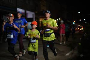 BIB: 3755, 4663
                            <button type="button" onclick="openModal(26221984)" class="btn btn-primary btn-sm float-right btn-popup" data-toggle="modal" data-target=".modal-high-quality">
                        <i class="fas fa-shopping-cart"></i> Add to Cart
                    </button>
                                            <button type="button" onclick="isThisMe(26221984, true)" class="btn btn-success btn-sm float-right btn-popup btn-isme hidden" data-toggle="tooltip" data-placement="bottom" title="นี่คือรูปของคุณใช่ไหม คลิกที่นี่เพื่อเอาเข้าอัลบั้ม">
                        <i class="fas fa-plus"></i> Add to album
                    </button>
                    <button type="button" onclick="isThisMe(26221984, false)" class="btn btn-warning btn-sm float-right btn-popup btn-isnotme hidden">
                        <i class="fas fa-ban"></i> Remove from album
                    </button>