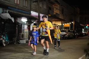 BIB: 484
                            <button type="button" onclick="openModal(26257388)" class="btn btn-primary btn-sm float-right btn-popup" data-toggle="modal" data-target=".modal-high-quality">
                        <i class="fas fa-shopping-cart"></i> Add to Cart
                    </button>
                                            <button type="button" onclick="isThisMe(26257388, true)" class="btn btn-success btn-sm float-right btn-popup btn-isme hidden" data-toggle="tooltip" data-placement="bottom" title="นี่คือรูปของคุณใช่ไหม คลิกที่นี่เพื่อเอาเข้าอัลบั้ม">
                        <i class="fas fa-plus"></i> Add to album
                    </button>
                    <button type="button" onclick="isThisMe(26257388, false)" class="btn btn-warning btn-sm float-right btn-popup btn-isnotme hidden">
                        <i class="fas fa-ban"></i> Remove from album
                    </button>