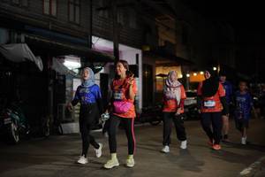 BIB: 014, 3997
                            <button type="button" onclick="openModal(26249419)" class="btn btn-primary btn-sm float-right btn-popup" data-toggle="modal" data-target=".modal-high-quality">
                        <i class="fas fa-shopping-cart"></i> Add to Cart
                    </button>
                                            <button type="button" onclick="isThisMe(26249419, true)" class="btn btn-success btn-sm float-right btn-popup btn-isme hidden" data-toggle="tooltip" data-placement="bottom" title="นี่คือรูปของคุณใช่ไหม คลิกที่นี่เพื่อเอาเข้าอัลบั้ม">
                        <i class="fas fa-plus"></i> Add to album
                    </button>
                    <button type="button" onclick="isThisMe(26249419, false)" class="btn btn-warning btn-sm float-right btn-popup btn-isnotme hidden">
                        <i class="fas fa-ban"></i> Remove from album
                    </button>