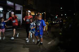 BIB: 4694, 31769, 3286
                            <button type="button" onclick="openModal(26222969)" class="btn btn-primary btn-sm float-right btn-popup" data-toggle="modal" data-target=".modal-high-quality">
                        <i class="fas fa-shopping-cart"></i> Add to Cart
                    </button>
                                            <button type="button" onclick="isThisMe(26222969, true)" class="btn btn-success btn-sm float-right btn-popup btn-isme hidden" data-toggle="tooltip" data-placement="bottom" title="นี่คือรูปของคุณใช่ไหม คลิกที่นี่เพื่อเอาเข้าอัลบั้ม">
                        <i class="fas fa-plus"></i> Add to album
                    </button>
                    <button type="button" onclick="isThisMe(26222969, false)" class="btn btn-warning btn-sm float-right btn-popup btn-isnotme hidden">
                        <i class="fas fa-ban"></i> Remove from album
                    </button>