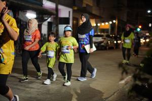 BIB: 3909
                            <button type="button" onclick="openModal(26257502)" class="btn btn-primary btn-sm float-right btn-popup" data-toggle="modal" data-target=".modal-high-quality">
                        <i class="fas fa-shopping-cart"></i> Add to Cart
                    </button>
                                            <button type="button" onclick="isThisMe(26257502, true)" class="btn btn-success btn-sm float-right btn-popup btn-isme hidden" data-toggle="tooltip" data-placement="bottom" title="นี่คือรูปของคุณใช่ไหม คลิกที่นี่เพื่อเอาเข้าอัลบั้ม">
                        <i class="fas fa-plus"></i> Add to album
                    </button>
                    <button type="button" onclick="isThisMe(26257502, false)" class="btn btn-warning btn-sm float-right btn-popup btn-isnotme hidden">
                        <i class="fas fa-ban"></i> Remove from album
                    </button>