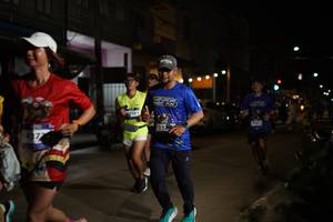 BIB: 4272, 910, 353
                            <button type="button" onclick="openModal(26221249)" class="btn btn-primary btn-sm float-right btn-popup" data-toggle="modal" data-target=".modal-high-quality">
                        <i class="fas fa-shopping-cart"></i> Add to Cart
                    </button>
                                            <button type="button" onclick="isThisMe(26221249, true)" class="btn btn-success btn-sm float-right btn-popup btn-isme hidden" data-toggle="tooltip" data-placement="bottom" title="นี่คือรูปของคุณใช่ไหม คลิกที่นี่เพื่อเอาเข้าอัลบั้ม">
                        <i class="fas fa-plus"></i> Add to album
                    </button>
                    <button type="button" onclick="isThisMe(26221249, false)" class="btn btn-warning btn-sm float-right btn-popup btn-isnotme hidden">
                        <i class="fas fa-ban"></i> Remove from album
                    </button>