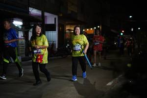 BIB: 4147
                            <button type="button" onclick="openModal(26222572)" class="btn btn-primary btn-sm float-right btn-popup" data-toggle="modal" data-target=".modal-high-quality">
                        <i class="fas fa-shopping-cart"></i> Add to Cart
                    </button>
                                            <button type="button" onclick="isThisMe(26222572, true)" class="btn btn-success btn-sm float-right btn-popup btn-isme hidden" data-toggle="tooltip" data-placement="bottom" title="นี่คือรูปของคุณใช่ไหม คลิกที่นี่เพื่อเอาเข้าอัลบั้ม">
                        <i class="fas fa-plus"></i> Add to album
                    </button>
                    <button type="button" onclick="isThisMe(26222572, false)" class="btn btn-warning btn-sm float-right btn-popup btn-isnotme hidden">
                        <i class="fas fa-ban"></i> Remove from album
                    </button>