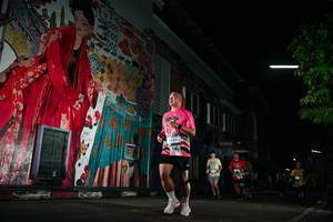 BIB: 533
                            <button type="button" onclick="openModal(26278406)" class="btn btn-primary btn-sm float-right btn-popup" data-toggle="modal" data-target=".modal-high-quality">
                        <i class="fas fa-shopping-cart"></i> Add to Cart
                    </button>
                                            <button type="button" onclick="isThisMe(26278406, true)" class="btn btn-success btn-sm float-right btn-popup btn-isme hidden" data-toggle="tooltip" data-placement="bottom" title="นี่คือรูปของคุณใช่ไหม คลิกที่นี่เพื่อเอาเข้าอัลบั้ม">
                        <i class="fas fa-plus"></i> Add to album
                    </button>
                    <button type="button" onclick="isThisMe(26278406, false)" class="btn btn-warning btn-sm float-right btn-popup btn-isnotme hidden">
                        <i class="fas fa-ban"></i> Remove from album
                    </button>