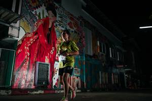 BIB: 237
                            <button type="button" onclick="openModal(26266364)" class="btn btn-primary btn-sm float-right btn-popup" data-toggle="modal" data-target=".modal-high-quality">
                        <i class="fas fa-shopping-cart"></i> Add to Cart
                    </button>
                                            <button type="button" onclick="isThisMe(26266364, true)" class="btn btn-success btn-sm float-right btn-popup btn-isme hidden" data-toggle="tooltip" data-placement="bottom" title="นี่คือรูปของคุณใช่ไหม คลิกที่นี่เพื่อเอาเข้าอัลบั้ม">
                        <i class="fas fa-plus"></i> Add to album
                    </button>
                    <button type="button" onclick="isThisMe(26266364, false)" class="btn btn-warning btn-sm float-right btn-popup btn-isnotme hidden">
                        <i class="fas fa-ban"></i> Remove from album
                    </button>