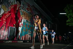 BIB: 3313
                            <button type="button" onclick="openModal(26277993)" class="btn btn-primary btn-sm float-right btn-popup" data-toggle="modal" data-target=".modal-high-quality">
                        <i class="fas fa-shopping-cart"></i> Add to Cart
                    </button>
                                            <button type="button" onclick="isThisMe(26277993, true)" class="btn btn-success btn-sm float-right btn-popup btn-isme hidden" data-toggle="tooltip" data-placement="bottom" title="นี่คือรูปของคุณใช่ไหม คลิกที่นี่เพื่อเอาเข้าอัลบั้ม">
                        <i class="fas fa-plus"></i> Add to album
                    </button>
                    <button type="button" onclick="isThisMe(26277993, false)" class="btn btn-warning btn-sm float-right btn-popup btn-isnotme hidden">
                        <i class="fas fa-ban"></i> Remove from album
                    </button>