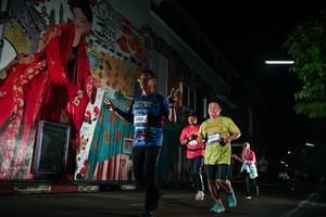 BIB: 3800
                            <button type="button" onclick="openModal(26278450)" class="btn btn-primary btn-sm float-right btn-popup" data-toggle="modal" data-target=".modal-high-quality">
                        <i class="fas fa-shopping-cart"></i> Add to Cart
                    </button>
                                            <button type="button" onclick="isThisMe(26278450, true)" class="btn btn-success btn-sm float-right btn-popup btn-isme hidden" data-toggle="tooltip" data-placement="bottom" title="นี่คือรูปของคุณใช่ไหม คลิกที่นี่เพื่อเอาเข้าอัลบั้ม">
                        <i class="fas fa-plus"></i> Add to album
                    </button>
                    <button type="button" onclick="isThisMe(26278450, false)" class="btn btn-warning btn-sm float-right btn-popup btn-isnotme hidden">
                        <i class="fas fa-ban"></i> Remove from album
                    </button>