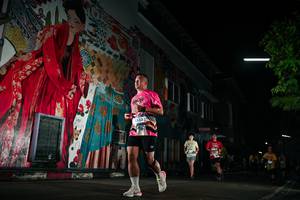 BIB: 1533
                            <button type="button" onclick="openModal(26278408)" class="btn btn-primary btn-sm float-right btn-popup" data-toggle="modal" data-target=".modal-high-quality">
                        <i class="fas fa-shopping-cart"></i> Add to Cart
                    </button>
                                            <button type="button" onclick="isThisMe(26278408, true)" class="btn btn-success btn-sm float-right btn-popup btn-isme hidden" data-toggle="tooltip" data-placement="bottom" title="นี่คือรูปของคุณใช่ไหม คลิกที่นี่เพื่อเอาเข้าอัลบั้ม">
                        <i class="fas fa-plus"></i> Add to album
                    </button>
                    <button type="button" onclick="isThisMe(26278408, false)" class="btn btn-warning btn-sm float-right btn-popup btn-isnotme hidden">
                        <i class="fas fa-ban"></i> Remove from album
                    </button>