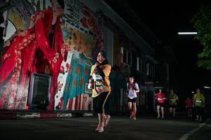 BIB: 293
                            <button type="button" onclick="openModal(26267118)" class="btn btn-primary btn-sm float-right btn-popup" data-toggle="modal" data-target=".modal-high-quality">
                        <i class="fas fa-shopping-cart"></i> Add to Cart
                    </button>
                                            <button type="button" onclick="isThisMe(26267118, true)" class="btn btn-success btn-sm float-right btn-popup btn-isme hidden" data-toggle="tooltip" data-placement="bottom" title="นี่คือรูปของคุณใช่ไหม คลิกที่นี่เพื่อเอาเข้าอัลบั้ม">
                        <i class="fas fa-plus"></i> Add to album
                    </button>
                    <button type="button" onclick="isThisMe(26267118, false)" class="btn btn-warning btn-sm float-right btn-popup btn-isnotme hidden">
                        <i class="fas fa-ban"></i> Remove from album
                    </button>