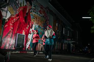 BIB: 
                            <button type="button" onclick="openModal(26267182)" class="btn btn-primary btn-sm float-right btn-popup" data-toggle="modal" data-target=".modal-high-quality">
                        <i class="fas fa-shopping-cart"></i> Add to Cart
                    </button>
                                            <button type="button" onclick="isThisMe(26267182, true)" class="btn btn-success btn-sm float-right btn-popup btn-isme hidden" data-toggle="tooltip" data-placement="bottom" title="นี่คือรูปของคุณใช่ไหม คลิกที่นี่เพื่อเอาเข้าอัลบั้ม">
                        <i class="fas fa-plus"></i> Add to album
                    </button>
                    <button type="button" onclick="isThisMe(26267182, false)" class="btn btn-warning btn-sm float-right btn-popup btn-isnotme hidden">
                        <i class="fas fa-ban"></i> Remove from album
                    </button>