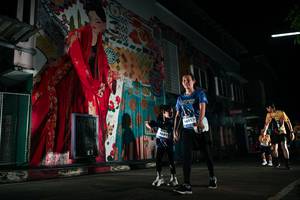 BIB: 4689, 691
                            <button type="button" onclick="openModal(26267889)" class="btn btn-primary btn-sm float-right btn-popup" data-toggle="modal" data-target=".modal-high-quality">
                        <i class="fas fa-shopping-cart"></i> Add to Cart
                    </button>
                                            <button type="button" onclick="isThisMe(26267889, true)" class="btn btn-success btn-sm float-right btn-popup btn-isme hidden" data-toggle="tooltip" data-placement="bottom" title="นี่คือรูปของคุณใช่ไหม คลิกที่นี่เพื่อเอาเข้าอัลบั้ม">
                        <i class="fas fa-plus"></i> Add to album
                    </button>
                    <button type="button" onclick="isThisMe(26267889, false)" class="btn btn-warning btn-sm float-right btn-popup btn-isnotme hidden">
                        <i class="fas fa-ban"></i> Remove from album
                    </button>