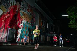 BIB: 43733
                            <button type="button" onclick="openModal(26266612)" class="btn btn-primary btn-sm float-right btn-popup" data-toggle="modal" data-target=".modal-high-quality">
                        <i class="fas fa-shopping-cart"></i> Add to Cart
                    </button>
                                            <button type="button" onclick="isThisMe(26266612, true)" class="btn btn-success btn-sm float-right btn-popup btn-isme hidden" data-toggle="tooltip" data-placement="bottom" title="นี่คือรูปของคุณใช่ไหม คลิกที่นี่เพื่อเอาเข้าอัลบั้ม">
                        <i class="fas fa-plus"></i> Add to album
                    </button>
                    <button type="button" onclick="isThisMe(26266612, false)" class="btn btn-warning btn-sm float-right btn-popup btn-isnotme hidden">
                        <i class="fas fa-ban"></i> Remove from album
                    </button>