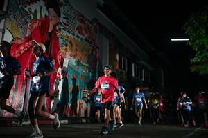 BIB: 282
                            <button type="button" onclick="openModal(26278423)" class="btn btn-primary btn-sm float-right btn-popup" data-toggle="modal" data-target=".modal-high-quality">
                        <i class="fas fa-shopping-cart"></i> Add to Cart
                    </button>
                                            <button type="button" onclick="isThisMe(26278423, true)" class="btn btn-success btn-sm float-right btn-popup btn-isme hidden" data-toggle="tooltip" data-placement="bottom" title="นี่คือรูปของคุณใช่ไหม คลิกที่นี่เพื่อเอาเข้าอัลบั้ม">
                        <i class="fas fa-plus"></i> Add to album
                    </button>
                    <button type="button" onclick="isThisMe(26278423, false)" class="btn btn-warning btn-sm float-right btn-popup btn-isnotme hidden">
                        <i class="fas fa-ban"></i> Remove from album
                    </button>