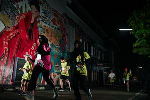 BIB: 
                            <button type="button" onclick="openModal(26278468)" class="btn btn-primary btn-sm float-right btn-popup" data-toggle="modal" data-target=".modal-high-quality">
                        <i class="fas fa-shopping-cart"></i> Add to Cart
                    </button>
                                            <button type="button" onclick="isThisMe(26278468, true)" class="btn btn-success btn-sm float-right btn-popup btn-isme hidden" data-toggle="tooltip" data-placement="bottom" title="นี่คือรูปของคุณใช่ไหม คลิกที่นี่เพื่อเอาเข้าอัลบั้ม">
                        <i class="fas fa-plus"></i> Add to album
                    </button>
                    <button type="button" onclick="isThisMe(26278468, false)" class="btn btn-warning btn-sm float-right btn-popup btn-isnotme hidden">
                        <i class="fas fa-ban"></i> Remove from album
                    </button>