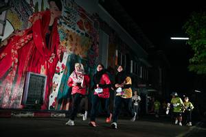 BIB: 1997
                            <button type="button" onclick="openModal(26266724)" class="btn btn-primary btn-sm float-right btn-popup" data-toggle="modal" data-target=".modal-high-quality">
                        <i class="fas fa-shopping-cart"></i> Add to Cart
                    </button>
                                            <button type="button" onclick="isThisMe(26266724, true)" class="btn btn-success btn-sm float-right btn-popup btn-isme hidden" data-toggle="tooltip" data-placement="bottom" title="นี่คือรูปของคุณใช่ไหม คลิกที่นี่เพื่อเอาเข้าอัลบั้ม">
                        <i class="fas fa-plus"></i> Add to album
                    </button>
                    <button type="button" onclick="isThisMe(26266724, false)" class="btn btn-warning btn-sm float-right btn-popup btn-isnotme hidden">
                        <i class="fas fa-ban"></i> Remove from album
                    </button>