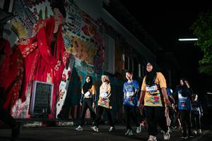 BIB: 417, 4195, 
                            <button type="button" onclick="openModal(26281618)" class="btn btn-primary btn-sm float-right btn-popup" data-toggle="modal" data-target=".modal-high-quality">
                        <i class="fas fa-shopping-cart"></i> Add to Cart
                    </button>
                                            <button type="button" onclick="isThisMe(26281618, true)" class="btn btn-success btn-sm float-right btn-popup btn-isme hidden" data-toggle="tooltip" data-placement="bottom" title="นี่คือรูปของคุณใช่ไหม คลิกที่นี่เพื่อเอาเข้าอัลบั้ม">
                        <i class="fas fa-plus"></i> Add to album
                    </button>
                    <button type="button" onclick="isThisMe(26281618, false)" class="btn btn-warning btn-sm float-right btn-popup btn-isnotme hidden">
                        <i class="fas fa-ban"></i> Remove from album
                    </button>