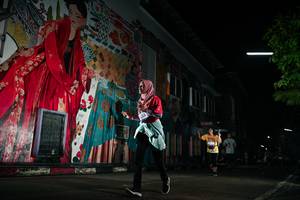 BIB: 
                            <button type="button" onclick="openModal(26278453)" class="btn btn-primary btn-sm float-right btn-popup" data-toggle="modal" data-target=".modal-high-quality">
                        <i class="fas fa-shopping-cart"></i> Add to Cart
                    </button>
                                            <button type="button" onclick="isThisMe(26278453, true)" class="btn btn-success btn-sm float-right btn-popup btn-isme hidden" data-toggle="tooltip" data-placement="bottom" title="นี่คือรูปของคุณใช่ไหม คลิกที่นี่เพื่อเอาเข้าอัลบั้ม">
                        <i class="fas fa-plus"></i> Add to album
                    </button>
                    <button type="button" onclick="isThisMe(26278453, false)" class="btn btn-warning btn-sm float-right btn-popup btn-isnotme hidden">
                        <i class="fas fa-ban"></i> Remove from album
                    </button>