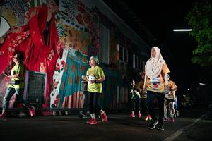 BIB: 7771, 38612
                            <button type="button" onclick="openModal(26275593)" class="btn btn-primary btn-sm float-right btn-popup" data-toggle="modal" data-target=".modal-high-quality">
                        <i class="fas fa-shopping-cart"></i> Add to Cart
                    </button>
                                            <button type="button" onclick="isThisMe(26275593, true)" class="btn btn-success btn-sm float-right btn-popup btn-isme hidden" data-toggle="tooltip" data-placement="bottom" title="นี่คือรูปของคุณใช่ไหม คลิกที่นี่เพื่อเอาเข้าอัลบั้ม">
                        <i class="fas fa-plus"></i> Add to album
                    </button>
                    <button type="button" onclick="isThisMe(26275593, false)" class="btn btn-warning btn-sm float-right btn-popup btn-isnotme hidden">
                        <i class="fas fa-ban"></i> Remove from album
                    </button>