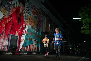 BIB: 070
                            <button type="button" onclick="openModal(26277336)" class="btn btn-primary btn-sm float-right btn-popup" data-toggle="modal" data-target=".modal-high-quality">
                        <i class="fas fa-shopping-cart"></i> Add to Cart
                    </button>
                                            <button type="button" onclick="isThisMe(26277336, true)" class="btn btn-success btn-sm float-right btn-popup btn-isme hidden" data-toggle="tooltip" data-placement="bottom" title="นี่คือรูปของคุณใช่ไหม คลิกที่นี่เพื่อเอาเข้าอัลบั้ม">
                        <i class="fas fa-plus"></i> Add to album
                    </button>
                    <button type="button" onclick="isThisMe(26277336, false)" class="btn btn-warning btn-sm float-right btn-popup btn-isnotme hidden">
                        <i class="fas fa-ban"></i> Remove from album
                    </button>