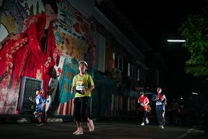 BIB: 1373
                            <button type="button" onclick="openModal(26266614)" class="btn btn-primary btn-sm float-right btn-popup" data-toggle="modal" data-target=".modal-high-quality">
                        <i class="fas fa-shopping-cart"></i> Add to Cart
                    </button>
                                            <button type="button" onclick="isThisMe(26266614, true)" class="btn btn-success btn-sm float-right btn-popup btn-isme hidden" data-toggle="tooltip" data-placement="bottom" title="นี่คือรูปของคุณใช่ไหม คลิกที่นี่เพื่อเอาเข้าอัลบั้ม">
                        <i class="fas fa-plus"></i> Add to album
                    </button>
                    <button type="button" onclick="isThisMe(26266614, false)" class="btn btn-warning btn-sm float-right btn-popup btn-isnotme hidden">
                        <i class="fas fa-ban"></i> Remove from album
                    </button>