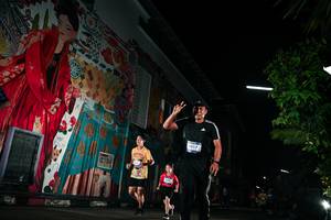 BIB: 1017
                            <button type="button" onclick="openModal(26278330)" class="btn btn-primary btn-sm float-right btn-popup" data-toggle="modal" data-target=".modal-high-quality">
                        <i class="fas fa-shopping-cart"></i> Add to Cart
                    </button>
                                            <button type="button" onclick="isThisMe(26278330, true)" class="btn btn-success btn-sm float-right btn-popup btn-isme hidden" data-toggle="tooltip" data-placement="bottom" title="นี่คือรูปของคุณใช่ไหม คลิกที่นี่เพื่อเอาเข้าอัลบั้ม">
                        <i class="fas fa-plus"></i> Add to album
                    </button>
                    <button type="button" onclick="isThisMe(26278330, false)" class="btn btn-warning btn-sm float-right btn-popup btn-isnotme hidden">
                        <i class="fas fa-ban"></i> Remove from album
                    </button>