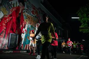 BIB: 491, 4285
                            <button type="button" onclick="openModal(26266560)" class="btn btn-primary btn-sm float-right btn-popup" data-toggle="modal" data-target=".modal-high-quality">
                        <i class="fas fa-shopping-cart"></i> Add to Cart
                    </button>
                                            <button type="button" onclick="isThisMe(26266560, true)" class="btn btn-success btn-sm float-right btn-popup btn-isme hidden" data-toggle="tooltip" data-placement="bottom" title="นี่คือรูปของคุณใช่ไหม คลิกที่นี่เพื่อเอาเข้าอัลบั้ม">
                        <i class="fas fa-plus"></i> Add to album
                    </button>
                    <button type="button" onclick="isThisMe(26266560, false)" class="btn btn-warning btn-sm float-right btn-popup btn-isnotme hidden">
                        <i class="fas fa-ban"></i> Remove from album
                    </button>