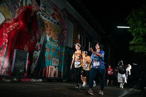 BIB: 4001, 34672
                            <button type="button" onclick="openModal(26267130)" class="btn btn-primary btn-sm float-right btn-popup" data-toggle="modal" data-target=".modal-high-quality">
                        <i class="fas fa-shopping-cart"></i> Add to Cart
                    </button>
                                            <button type="button" onclick="isThisMe(26267130, true)" class="btn btn-success btn-sm float-right btn-popup btn-isme hidden" data-toggle="tooltip" data-placement="bottom" title="นี่คือรูปของคุณใช่ไหม คลิกที่นี่เพื่อเอาเข้าอัลบั้ม">
                        <i class="fas fa-plus"></i> Add to album
                    </button>
                    <button type="button" onclick="isThisMe(26267130, false)" class="btn btn-warning btn-sm float-right btn-popup btn-isnotme hidden">
                        <i class="fas fa-ban"></i> Remove from album
                    </button>