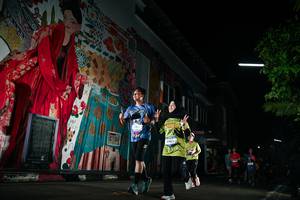 BIB: 4463
                            <button type="button" onclick="openModal(26266606)" class="btn btn-primary btn-sm float-right btn-popup" data-toggle="modal" data-target=".modal-high-quality">
                        <i class="fas fa-shopping-cart"></i> Add to Cart
                    </button>
                                            <button type="button" onclick="isThisMe(26266606, true)" class="btn btn-success btn-sm float-right btn-popup btn-isme hidden" data-toggle="tooltip" data-placement="bottom" title="นี่คือรูปของคุณใช่ไหม คลิกที่นี่เพื่อเอาเข้าอัลบั้ม">
                        <i class="fas fa-plus"></i> Add to album
                    </button>
                    <button type="button" onclick="isThisMe(26266606, false)" class="btn btn-warning btn-sm float-right btn-popup btn-isnotme hidden">
                        <i class="fas fa-ban"></i> Remove from album
                    </button>