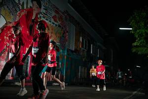 BIB: 160
                            <button type="button" onclick="openModal(26266831)" class="btn btn-primary btn-sm float-right btn-popup" data-toggle="modal" data-target=".modal-high-quality">
                        <i class="fas fa-shopping-cart"></i> Add to Cart
                    </button>
                                            <button type="button" onclick="isThisMe(26266831, true)" class="btn btn-success btn-sm float-right btn-popup btn-isme hidden" data-toggle="tooltip" data-placement="bottom" title="นี่คือรูปของคุณใช่ไหม คลิกที่นี่เพื่อเอาเข้าอัลบั้ม">
                        <i class="fas fa-plus"></i> Add to album
                    </button>
                    <button type="button" onclick="isThisMe(26266831, false)" class="btn btn-warning btn-sm float-right btn-popup btn-isnotme hidden">
                        <i class="fas fa-ban"></i> Remove from album
                    </button>