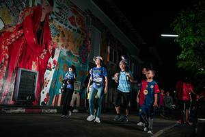 BIB: 1469
                            <button type="button" onclick="openModal(26281686)" class="btn btn-primary btn-sm float-right btn-popup" data-toggle="modal" data-target=".modal-high-quality">
                        <i class="fas fa-shopping-cart"></i> Add to Cart
                    </button>
                                            <button type="button" onclick="isThisMe(26281686, true)" class="btn btn-success btn-sm float-right btn-popup btn-isme hidden" data-toggle="tooltip" data-placement="bottom" title="นี่คือรูปของคุณใช่ไหม คลิกที่นี่เพื่อเอาเข้าอัลบั้ม">
                        <i class="fas fa-plus"></i> Add to album
                    </button>
                    <button type="button" onclick="isThisMe(26281686, false)" class="btn btn-warning btn-sm float-right btn-popup btn-isnotme hidden">
                        <i class="fas fa-ban"></i> Remove from album
                    </button>