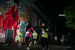 BIB: 548, 163
                            <button type="button" onclick="openModal(26278467)" class="btn btn-primary btn-sm float-right btn-popup" data-toggle="modal" data-target=".modal-high-quality">
                        <i class="fas fa-shopping-cart"></i> Add to Cart
                    </button>
                                            <button type="button" onclick="isThisMe(26278467, true)" class="btn btn-success btn-sm float-right btn-popup btn-isme hidden" data-toggle="tooltip" data-placement="bottom" title="นี่คือรูปของคุณใช่ไหม คลิกที่นี่เพื่อเอาเข้าอัลบั้ม">
                        <i class="fas fa-plus"></i> Add to album
                    </button>
                    <button type="button" onclick="isThisMe(26278467, false)" class="btn btn-warning btn-sm float-right btn-popup btn-isnotme hidden">
                        <i class="fas fa-ban"></i> Remove from album
                    </button>