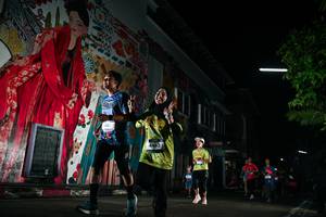 BIB: 5403
                            <button type="button" onclick="openModal(26266607)" class="btn btn-primary btn-sm float-right btn-popup" data-toggle="modal" data-target=".modal-high-quality">
                        <i class="fas fa-shopping-cart"></i> Add to Cart
                    </button>
                                            <button type="button" onclick="isThisMe(26266607, true)" class="btn btn-success btn-sm float-right btn-popup btn-isme hidden" data-toggle="tooltip" data-placement="bottom" title="นี่คือรูปของคุณใช่ไหม คลิกที่นี่เพื่อเอาเข้าอัลบั้ม">
                        <i class="fas fa-plus"></i> Add to album
                    </button>
                    <button type="button" onclick="isThisMe(26266607, false)" class="btn btn-warning btn-sm float-right btn-popup btn-isnotme hidden">
                        <i class="fas fa-ban"></i> Remove from album
                    </button>