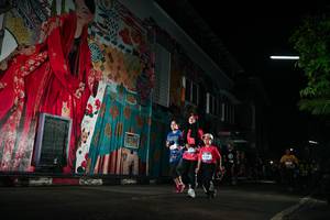 BIB: 300
                            <button type="button" onclick="openModal(26266784)" class="btn btn-primary btn-sm float-right btn-popup" data-toggle="modal" data-target=".modal-high-quality">
                        <i class="fas fa-shopping-cart"></i> Add to Cart
                    </button>
                                            <button type="button" onclick="isThisMe(26266784, true)" class="btn btn-success btn-sm float-right btn-popup btn-isme hidden" data-toggle="tooltip" data-placement="bottom" title="นี่คือรูปของคุณใช่ไหม คลิกที่นี่เพื่อเอาเข้าอัลบั้ม">
                        <i class="fas fa-plus"></i> Add to album
                    </button>
                    <button type="button" onclick="isThisMe(26266784, false)" class="btn btn-warning btn-sm float-right btn-popup btn-isnotme hidden">
                        <i class="fas fa-ban"></i> Remove from album
                    </button>