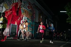 BIB: 
                            <button type="button" onclick="openModal(26266720)" class="btn btn-primary btn-sm float-right btn-popup" data-toggle="modal" data-target=".modal-high-quality">
                        <i class="fas fa-shopping-cart"></i> Add to Cart
                    </button>
                                            <button type="button" onclick="isThisMe(26266720, true)" class="btn btn-success btn-sm float-right btn-popup btn-isme hidden" data-toggle="tooltip" data-placement="bottom" title="นี่คือรูปของคุณใช่ไหม คลิกที่นี่เพื่อเอาเข้าอัลบั้ม">
                        <i class="fas fa-plus"></i> Add to album
                    </button>
                    <button type="button" onclick="isThisMe(26266720, false)" class="btn btn-warning btn-sm float-right btn-popup btn-isnotme hidden">
                        <i class="fas fa-ban"></i> Remove from album
                    </button>