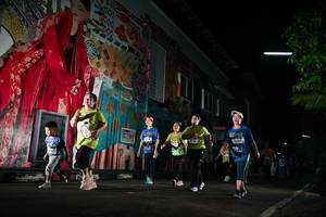 BIB: 2000, 
                            <button type="button" onclick="openModal(26267233)" class="btn btn-primary btn-sm float-right btn-popup" data-toggle="modal" data-target=".modal-high-quality">
                        <i class="fas fa-shopping-cart"></i> Add to Cart
                    </button>
                                            <button type="button" onclick="isThisMe(26267233, true)" class="btn btn-success btn-sm float-right btn-popup btn-isme hidden" data-toggle="tooltip" data-placement="bottom" title="นี่คือรูปของคุณใช่ไหม คลิกที่นี่เพื่อเอาเข้าอัลบั้ม">
                        <i class="fas fa-plus"></i> Add to album
                    </button>
                    <button type="button" onclick="isThisMe(26267233, false)" class="btn btn-warning btn-sm float-right btn-popup btn-isnotme hidden">
                        <i class="fas fa-ban"></i> Remove from album
                    </button>