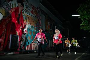 BIB: 2009, 607
                            <button type="button" onclick="openModal(26281647)" class="btn btn-primary btn-sm float-right btn-popup" data-toggle="modal" data-target=".modal-high-quality">
                        <i class="fas fa-shopping-cart"></i> Add to Cart
                    </button>
                                            <button type="button" onclick="isThisMe(26281647, true)" class="btn btn-success btn-sm float-right btn-popup btn-isme hidden" data-toggle="tooltip" data-placement="bottom" title="นี่คือรูปของคุณใช่ไหม คลิกที่นี่เพื่อเอาเข้าอัลบั้ม">
                        <i class="fas fa-plus"></i> Add to album
                    </button>
                    <button type="button" onclick="isThisMe(26281647, false)" class="btn btn-warning btn-sm float-right btn-popup btn-isnotme hidden">
                        <i class="fas fa-ban"></i> Remove from album
                    </button>