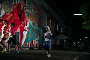 BIB: 4587
                            <button type="button" onclick="openModal(26278360)" class="btn btn-primary btn-sm float-right btn-popup" data-toggle="modal" data-target=".modal-high-quality">
                        <i class="fas fa-shopping-cart"></i> Add to Cart
                    </button>
                                            <button type="button" onclick="isThisMe(26278360, true)" class="btn btn-success btn-sm float-right btn-popup btn-isme hidden" data-toggle="tooltip" data-placement="bottom" title="นี่คือรูปของคุณใช่ไหม คลิกที่นี่เพื่อเอาเข้าอัลบั้ม">
                        <i class="fas fa-plus"></i> Add to album
                    </button>
                    <button type="button" onclick="isThisMe(26278360, false)" class="btn btn-warning btn-sm float-right btn-popup btn-isnotme hidden">
                        <i class="fas fa-ban"></i> Remove from album
                    </button>