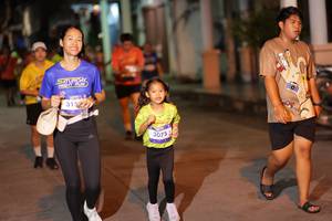 BIB: 315, 3075
                            <button type="button" onclick="openModal(26244577)" class="btn btn-primary btn-sm float-right btn-popup" data-toggle="modal" data-target=".modal-high-quality">
                        <i class="fas fa-shopping-cart"></i> Add to Cart
                    </button>
                                            <button type="button" onclick="isThisMe(26244577, true)" class="btn btn-success btn-sm float-right btn-popup btn-isme hidden" data-toggle="tooltip" data-placement="bottom" title="นี่คือรูปของคุณใช่ไหม คลิกที่นี่เพื่อเอาเข้าอัลบั้ม">
                        <i class="fas fa-plus"></i> Add to album
                    </button>
                    <button type="button" onclick="isThisMe(26244577, false)" class="btn btn-warning btn-sm float-right btn-popup btn-isnotme hidden">
                        <i class="fas fa-ban"></i> Remove from album
                    </button>