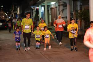 BIB: 4604, 4141, 4603, 3019, 3405
                            <button type="button" onclick="openModal(26243145)" class="btn btn-primary btn-sm float-right btn-popup" data-toggle="modal" data-target=".modal-high-quality">
                        <i class="fas fa-shopping-cart"></i> Add to Cart
                    </button>
                                            <button type="button" onclick="isThisMe(26243145, true)" class="btn btn-success btn-sm float-right btn-popup btn-isme hidden" data-toggle="tooltip" data-placement="bottom" title="นี่คือรูปของคุณใช่ไหม คลิกที่นี่เพื่อเอาเข้าอัลบั้ม">
                        <i class="fas fa-plus"></i> Add to album
                    </button>
                    <button type="button" onclick="isThisMe(26243145, false)" class="btn btn-warning btn-sm float-right btn-popup btn-isnotme hidden">
                        <i class="fas fa-ban"></i> Remove from album
                    </button>