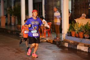 BIB: 4510, 4129
                            <button type="button" onclick="openModal(26238466)" class="btn btn-primary btn-sm float-right btn-popup" data-toggle="modal" data-target=".modal-high-quality">
                        <i class="fas fa-shopping-cart"></i> Add to Cart
                    </button>
                                            <button type="button" onclick="isThisMe(26238466, true)" class="btn btn-success btn-sm float-right btn-popup btn-isme hidden" data-toggle="tooltip" data-placement="bottom" title="นี่คือรูปของคุณใช่ไหม คลิกที่นี่เพื่อเอาเข้าอัลบั้ม">
                        <i class="fas fa-plus"></i> Add to album
                    </button>
                    <button type="button" onclick="isThisMe(26238466, false)" class="btn btn-warning btn-sm float-right btn-popup btn-isnotme hidden">
                        <i class="fas fa-ban"></i> Remove from album
                    </button>