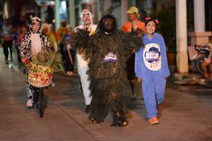 BIB: 5966, 3239
                            <button type="button" onclick="openModal(26246971)" class="btn btn-primary btn-sm float-right btn-popup" data-toggle="modal" data-target=".modal-high-quality">
                        <i class="fas fa-shopping-cart"></i> Add to Cart
                    </button>
                                            <button type="button" onclick="isThisMe(26246971, true)" class="btn btn-success btn-sm float-right btn-popup btn-isme hidden" data-toggle="tooltip" data-placement="bottom" title="นี่คือรูปของคุณใช่ไหม คลิกที่นี่เพื่อเอาเข้าอัลบั้ม">
                        <i class="fas fa-plus"></i> Add to album
                    </button>
                    <button type="button" onclick="isThisMe(26246971, false)" class="btn btn-warning btn-sm float-right btn-popup btn-isnotme hidden">
                        <i class="fas fa-ban"></i> Remove from album
                    </button>