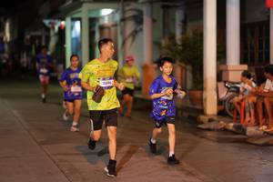 BIB: 3696, 190
                            <button type="button" onclick="openModal(26238110)" class="btn btn-primary btn-sm float-right btn-popup" data-toggle="modal" data-target=".modal-high-quality">
                        <i class="fas fa-shopping-cart"></i> Add to Cart
                    </button>
                                            <button type="button" onclick="isThisMe(26238110, true)" class="btn btn-success btn-sm float-right btn-popup btn-isme hidden" data-toggle="tooltip" data-placement="bottom" title="นี่คือรูปของคุณใช่ไหม คลิกที่นี่เพื่อเอาเข้าอัลบั้ม">
                        <i class="fas fa-plus"></i> Add to album
                    </button>
                    <button type="button" onclick="isThisMe(26238110, false)" class="btn btn-warning btn-sm float-right btn-popup btn-isnotme hidden">
                        <i class="fas fa-ban"></i> Remove from album
                    </button>