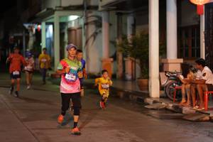 BIB: 3194
                            <button type="button" onclick="openModal(26239034)" class="btn btn-primary btn-sm float-right btn-popup" data-toggle="modal" data-target=".modal-high-quality">
                        <i class="fas fa-shopping-cart"></i> Add to Cart
                    </button>
                                            <button type="button" onclick="isThisMe(26239034, true)" class="btn btn-success btn-sm float-right btn-popup btn-isme hidden" data-toggle="tooltip" data-placement="bottom" title="นี่คือรูปของคุณใช่ไหม คลิกที่นี่เพื่อเอาเข้าอัลบั้ม">
                        <i class="fas fa-plus"></i> Add to album
                    </button>
                    <button type="button" onclick="isThisMe(26239034, false)" class="btn btn-warning btn-sm float-right btn-popup btn-isnotme hidden">
                        <i class="fas fa-ban"></i> Remove from album
                    </button>