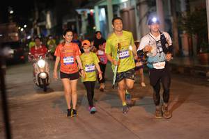 BIB: 4610, 4611, 530
                            <button type="button" onclick="openModal(26242369)" class="btn btn-primary btn-sm float-right btn-popup" data-toggle="modal" data-target=".modal-high-quality">
                        <i class="fas fa-shopping-cart"></i> Add to Cart
                    </button>
                                            <button type="button" onclick="isThisMe(26242369, true)" class="btn btn-success btn-sm float-right btn-popup btn-isme hidden" data-toggle="tooltip" data-placement="bottom" title="นี่คือรูปของคุณใช่ไหม คลิกที่นี่เพื่อเอาเข้าอัลบั้ม">
                        <i class="fas fa-plus"></i> Add to album
                    </button>
                    <button type="button" onclick="isThisMe(26242369, false)" class="btn btn-warning btn-sm float-right btn-popup btn-isnotme hidden">
                        <i class="fas fa-ban"></i> Remove from album
                    </button>