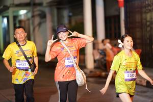 BIB: 4932, 348, 3283
                            <button type="button" onclick="openModal(26245263)" class="btn btn-primary btn-sm float-right btn-popup" data-toggle="modal" data-target=".modal-high-quality">
                        <i class="fas fa-shopping-cart"></i> Add to Cart
                    </button>
                                            <button type="button" onclick="isThisMe(26245263, true)" class="btn btn-success btn-sm float-right btn-popup btn-isme hidden" data-toggle="tooltip" data-placement="bottom" title="นี่คือรูปของคุณใช่ไหม คลิกที่นี่เพื่อเอาเข้าอัลบั้ม">
                        <i class="fas fa-plus"></i> Add to album
                    </button>
                    <button type="button" onclick="isThisMe(26245263, false)" class="btn btn-warning btn-sm float-right btn-popup btn-isnotme hidden">
                        <i class="fas fa-ban"></i> Remove from album
                    </button>